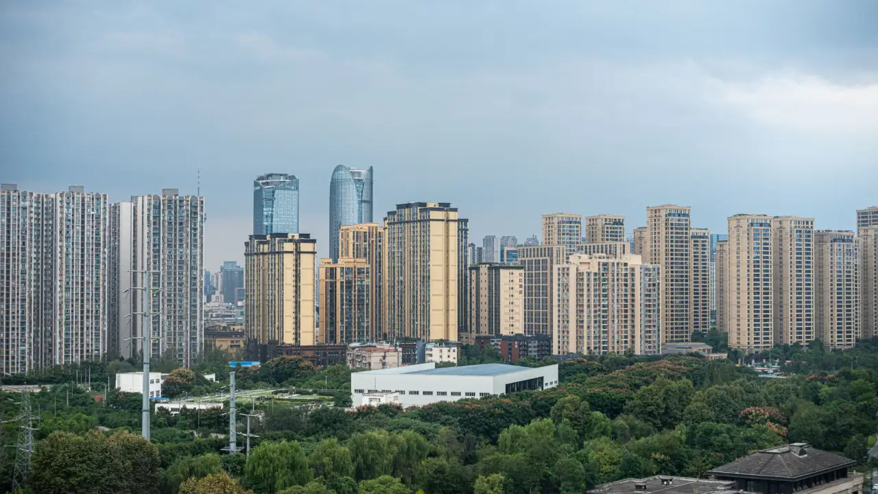海南零售连锁门店形象设计全流程解析：从橱窗到动线的落地实践